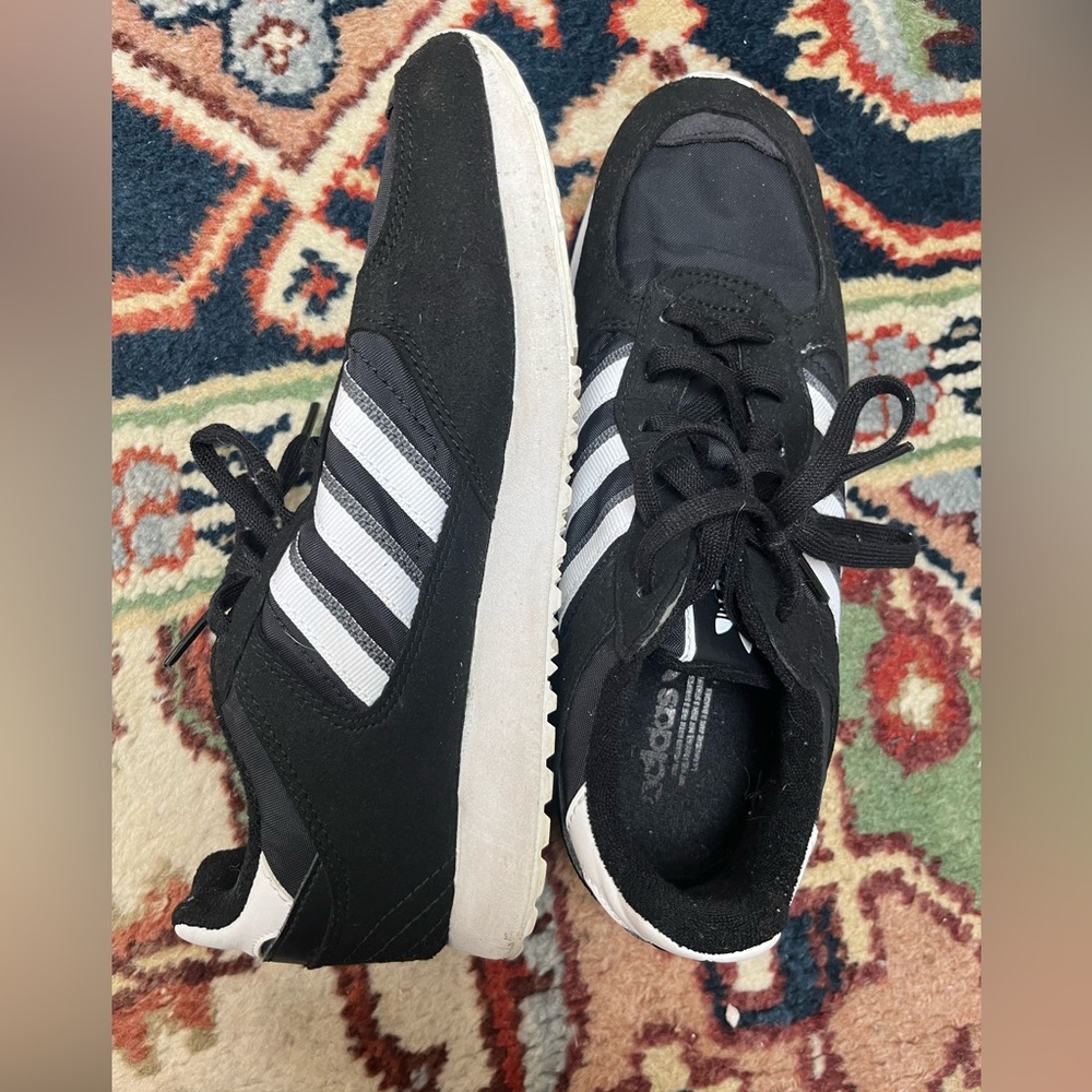 Adidas special 21 sneakers size 6.5